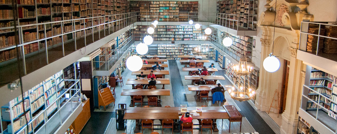 Se Inauguró La Exposición De La Biblioteca Mayor De La UNC ...